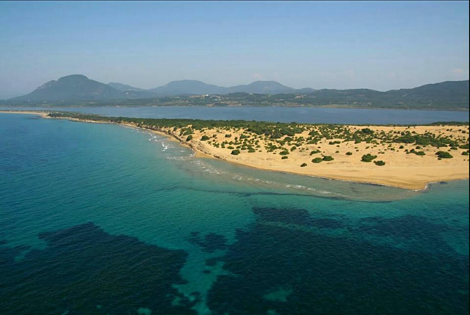 Tetraktys Estate Beachside Υδωρ Agios Matthaios  Exterior photo